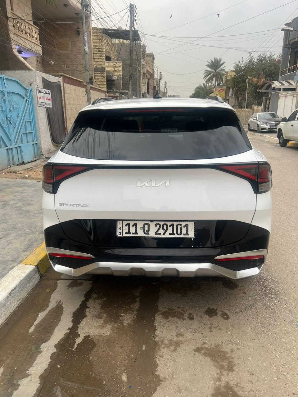 سلام عليكم سبورتج موديل 2023 للبيع سياره فول 1/1 حادث امريكه نص ربع بنيد ولباقي مقفول مابيهه قطرت صبغ كلش جديده حداديه كير مكينه  عنوان بغداد رقم ***********
