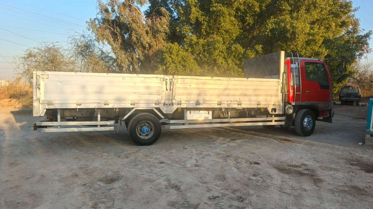 سلام عليكم خوان هينو طيره لبيع طول سته وربع بلادي، سعر 160
***********
