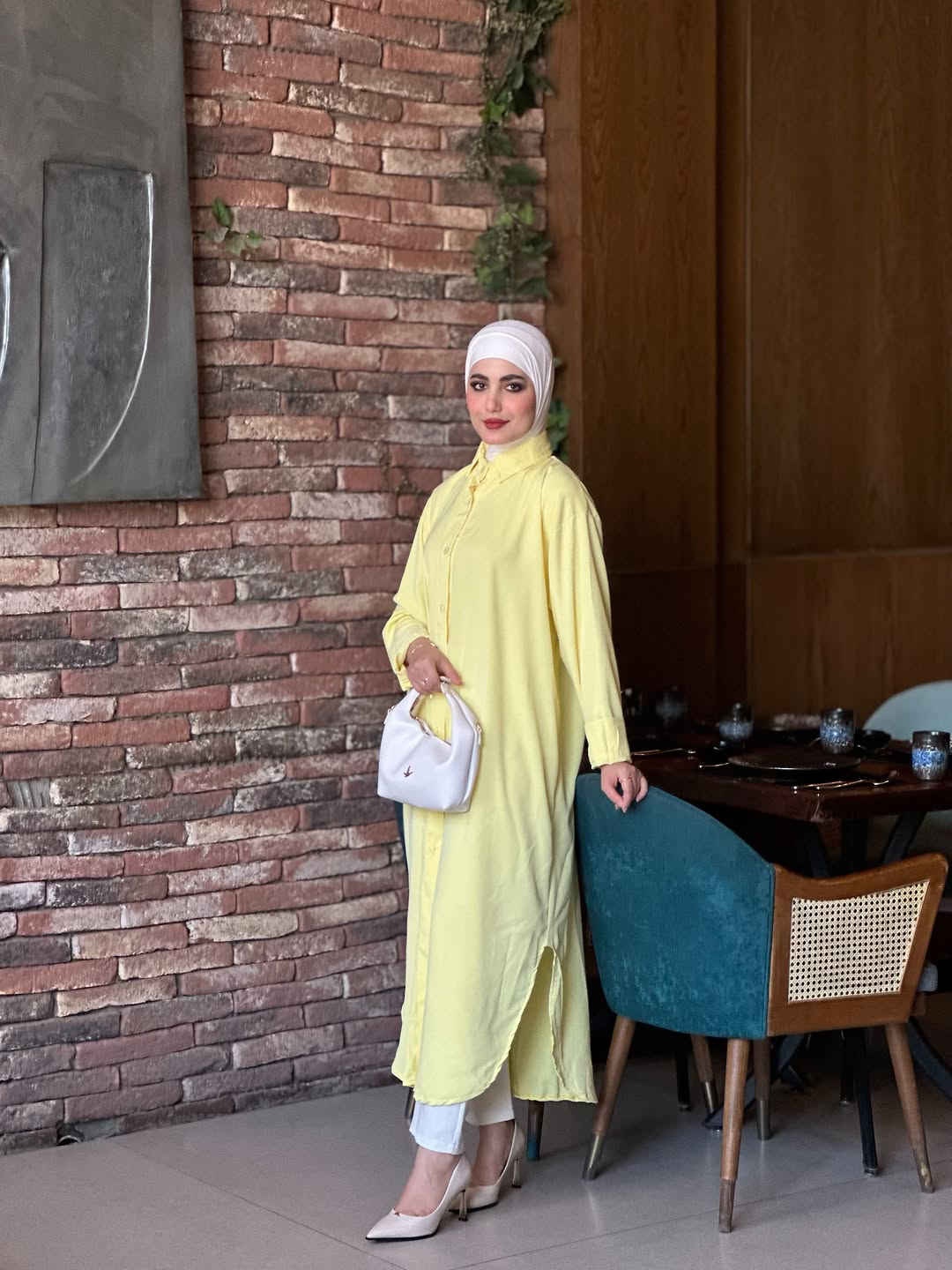 ⁨	New collection summer 2026🌻
ترند القمصان الطويله لهذا الموسم هذا الموديل 🌸
الأزرار من الأمام وفتحة من جوانب انتي تكدرين تتحكمين بالبسه🎀
القطعه تجنن راقيه وبارده جداً أنيقه لدوام والكل مكان وزمان 💞
القياسات 1-2 يلبس قياس (38-48)
الألوان (اسود_زيتوني _ليموني _فوشي )
الطول 125 سم

السعر 25 الف 
احجزي الان قبل نفاذ الكميه❤️‍🔥
#ملابس #قميص #فستان #اكسبلورر⁩


**إذا كنت صاحب هذا الإعلان وتريد حذفه لأي سبب، رجاءا أرسل رسالة إلى الدعم الفني**