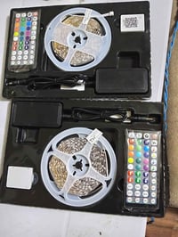 نشرات • ٢ قطع • توصيل