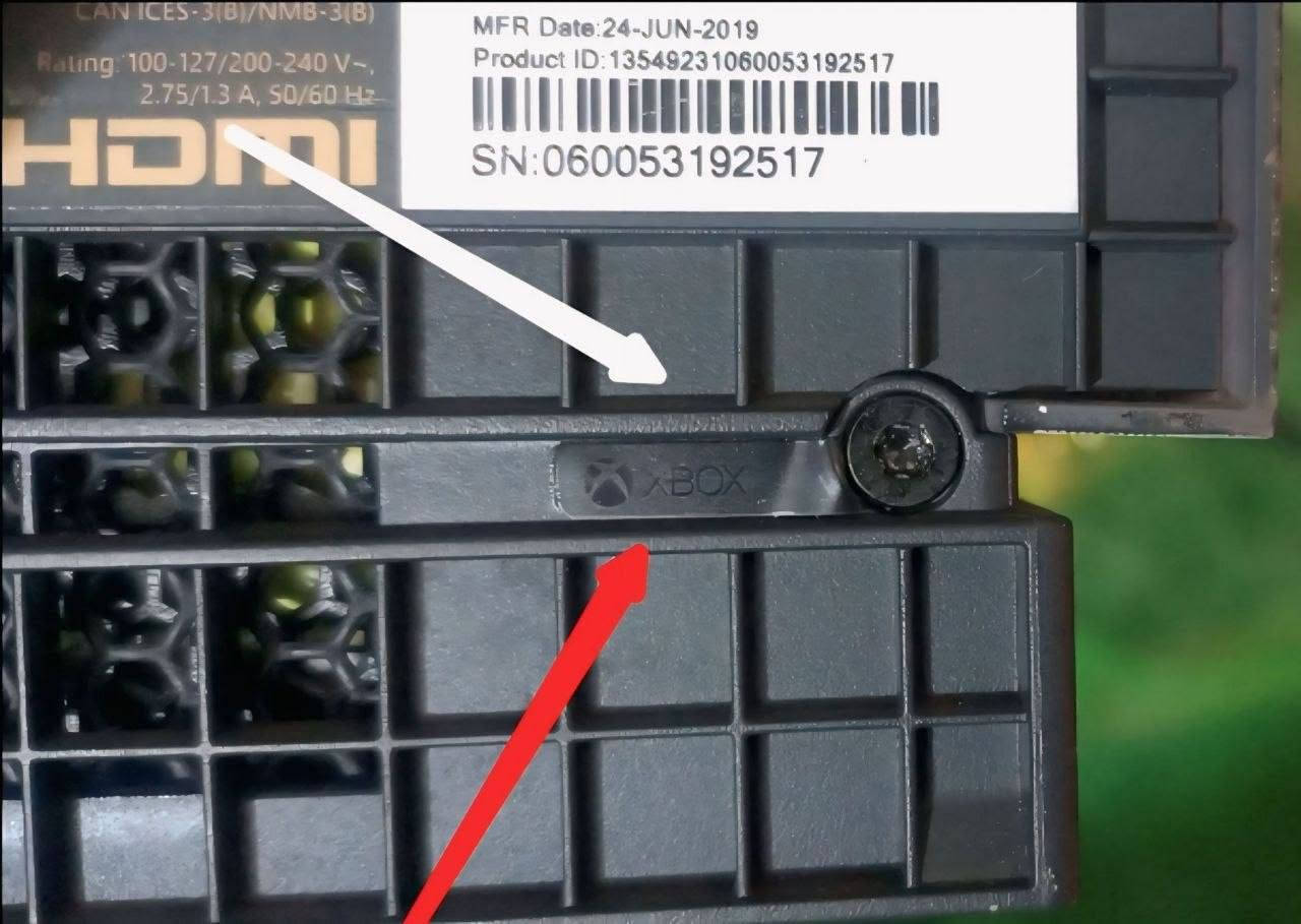 السلام عليكم
للبيع Xbox One X باندل نسخة

 (Cares of War)

النسخة نادرة، الجهاز نظيف جدًا (95%) ويشتغل بدون أي مشاكل

 الجهاز مفتوح تبديل معجون حراري وما بي اي مشكله يشهد الله

جهاز ذاكرة 1 تيرا او 1000 كيكا يعني متحتار بذاكرة

 الجهاز بحالة ممتازة

 مناسب للّي يريد جهاز قوي

 السعر: 210 وبي مجال للطيبين

اذا مو شراي لا تراسل ولا تتعبني وياك.

وتفصحه كدامك وتلعب لحد ما تقتنع وأني بلخدمه.

للمراسلة ماستنجر عل حساب او تلي هذا اليوزر
k_jw2

او رقم ***********

المكان بغداد العبيدي
