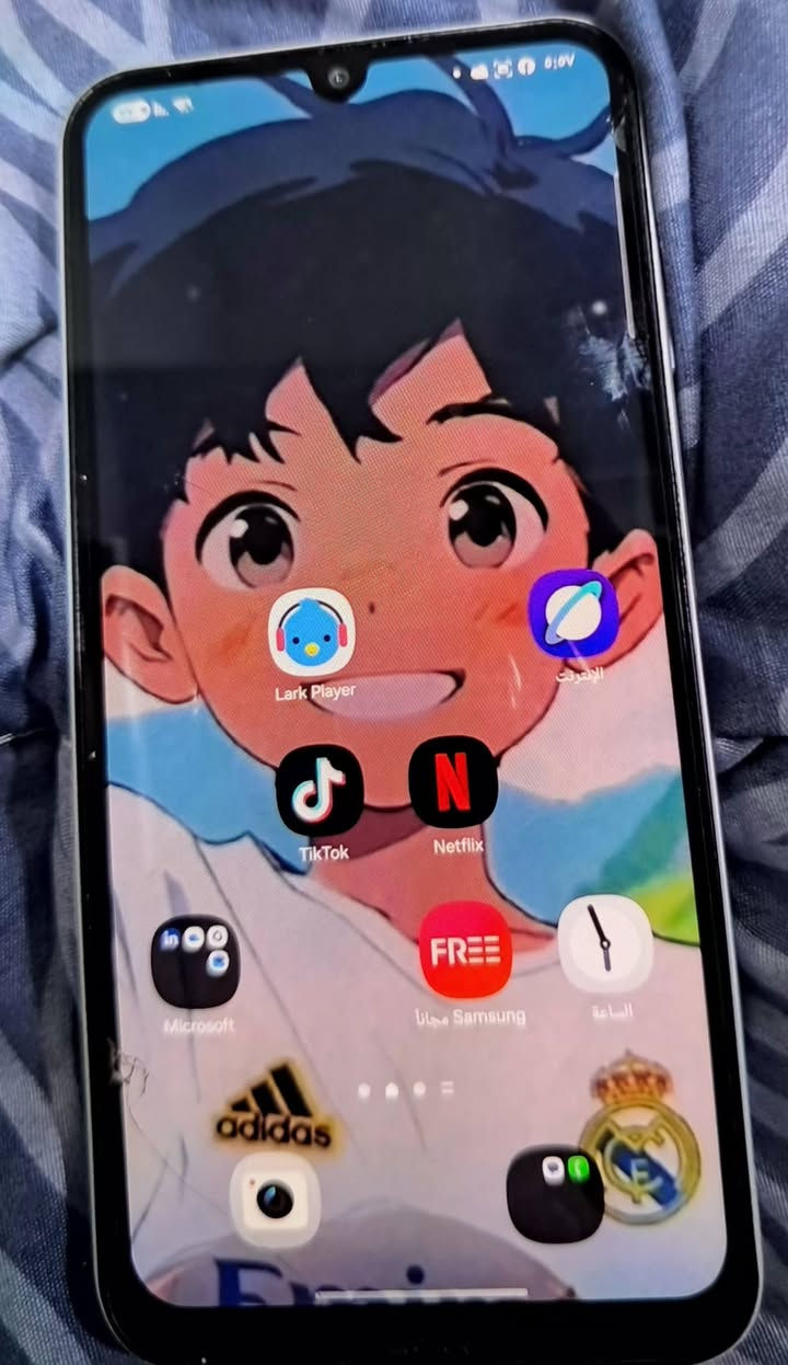 سامسونج A25
مساحه256 مكفول ما مبدل بي اي شي 
فقط ضربات بل لزكه ما مئاثره عله الشاشه 
سعر الجهاز 275وبي مجال بسيط مكاني بغداد 
***********
