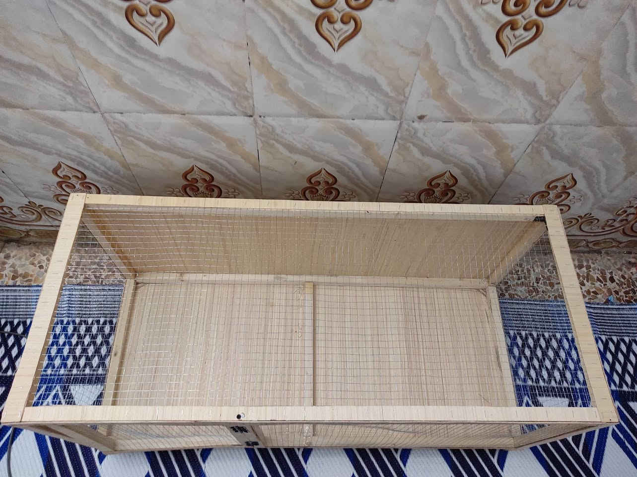 السلام عليكم
قفص للبيع 
عرض 105.5 سم
 ارتفاع 45.5 سم
نزال 44.7 سم

ب#20 الف 
مكاني كوفه حي ميسان (لا يوجد توصيل)


**إذا كنت صاحب هذا الإعلان وتريد حذفه لأي سبب، رجاءا أرسل رسالة إلى الدعم الفني**