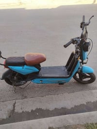 دراجة كهربائية • ٤ بطاريات • جديدة