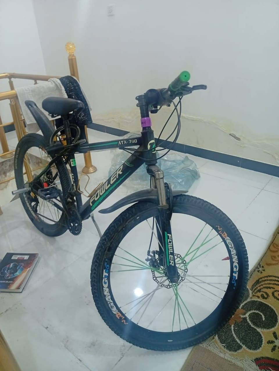 اسلام عليكم بايسكل ياباني ATX 790. شفتات 7 نمر خلفي أو امامي 3نمر ابريك امامي أو خلفي شغالات البايسكل نضيف السعر 120 او بي مجال للطيبين للستفسار ***********او واتس اب اذا اكو امراوس دراجه شحن او بانزين المكان بغداد حي البساتين
