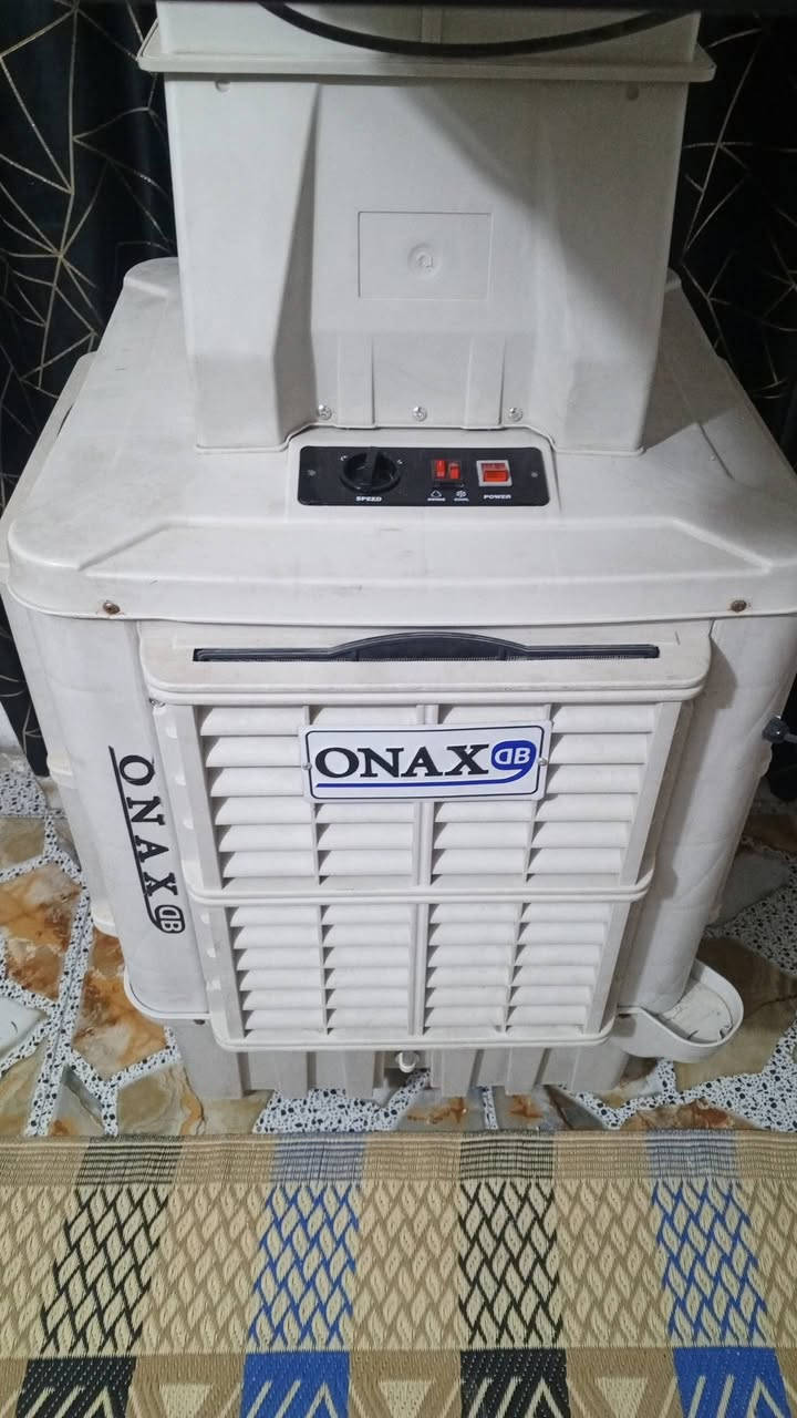 مبرده لبيع حجم 40 شركه ( ONAX) نضيفه شرط الفحص  وبلاديه العنوان بغداد الكماليه سعره 190 وبيه مجال  ( واتساب ***********
