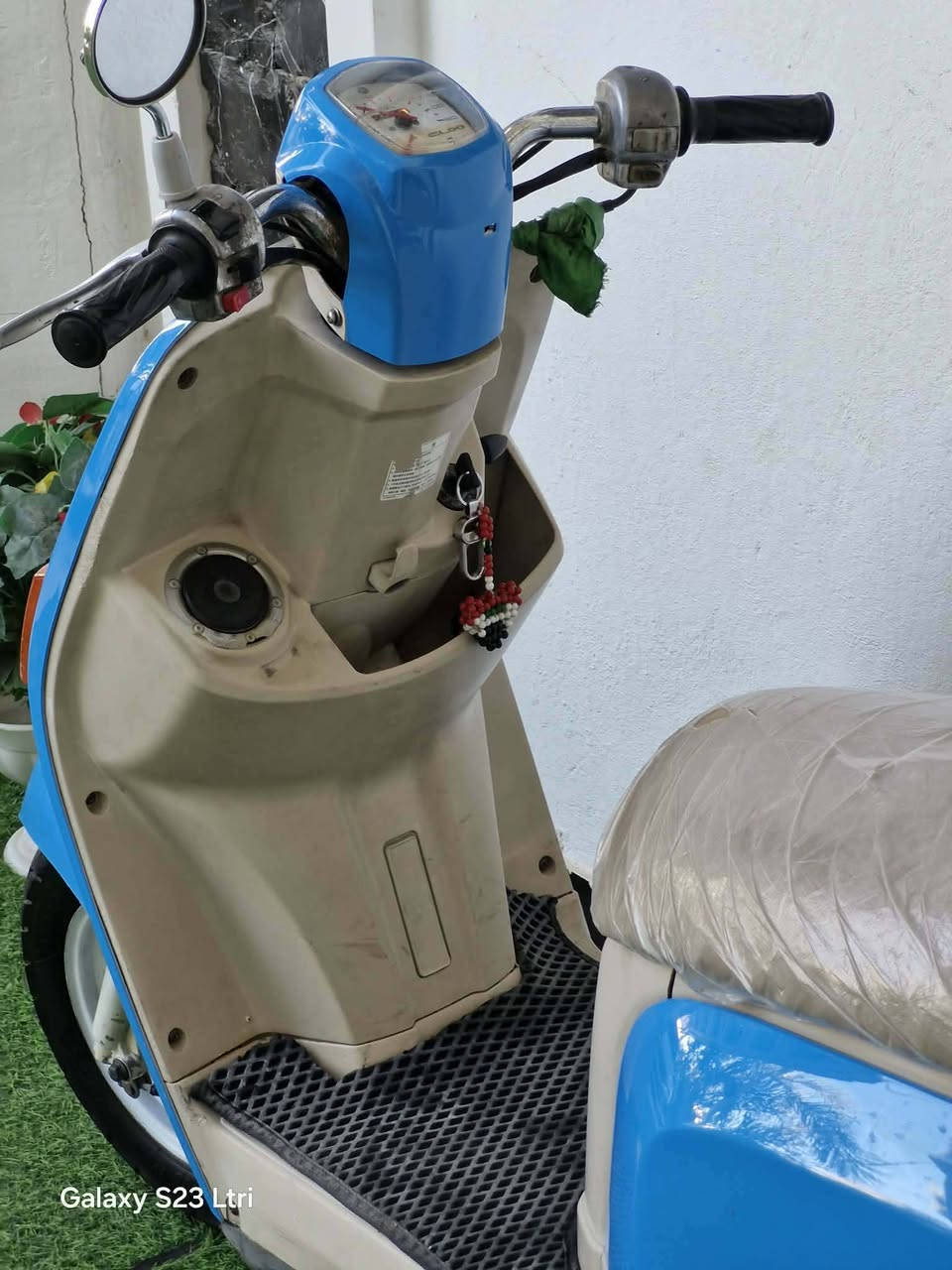 السلام عليكم      او مراوس ابنامه موديل 26
بوليس للبيع دراجه ليمونيه او داخله كريمي 
كفراته ليمونيه موجوده   كلهن ختم واحد ويه المكينه الداجه رمبه جديده كلش مكفوله كفاله عامه  كل كهربائياته تشغل  
شلعه معدل فول الله شاهد دراجه اله تاخذه  اتكلي رحمله والديك عليه  اتوديه على اي مصلح ليعجبك  
مكان كربلاء قرب كنطرت السلام السعر مليون او 100 رجائن ما يعجبك المنشور لا اتعلق واله اطب خاص واله تتصل    
لاستفسار عن الرقم ***********//***********
