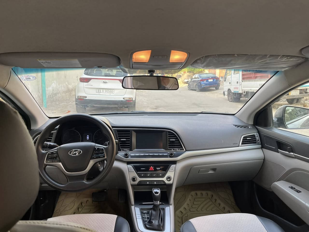 سلام عليكم النتره موديل 2018 حادث جاملغ وبنيد بدون دواخل بدون ايرباك سعر 120 (***********)سنويه ورقم وهزه وفحص كل جديد
