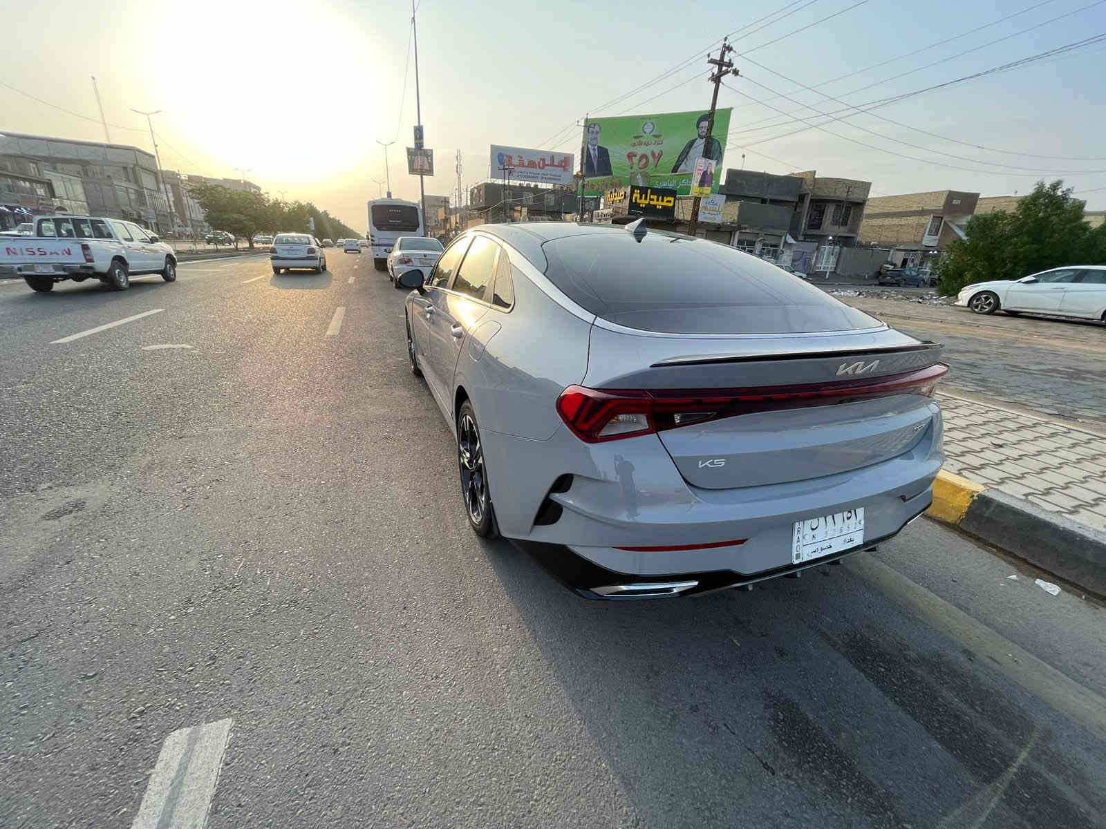 السلام عليكم 
K5 2023 ماشيه 40الف 
رقم بغداد بسمنه فول مواصفات عده الفتحه 
حادثه موجود بالصور مكفوله من الصبغ مبدل بيها قطعه وحده نفس اللون 
***********
195  وبيها مجال
