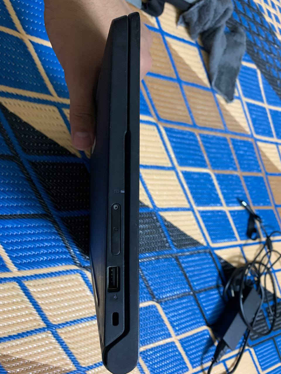 السلام عليكم لابتوب Dell للبيع بحالة ممتازة
🔹 شاشة 14 إنج مريحة للعين
🔹 خفيف وسهل الحمل
🔹 مناسب للدراسة والتصفح
🔹 يشتغل بشكل جيد بدون مشاكل
🔹 نظيف جداً وجاهز للاستخدام
مستعمل قليل جداً مع الشاحنه كذالك
 سعره 60الف وبي مجال التواصل خاص


**إذا كنت صاحب هذا الإعلان وتريد حذفه لأي سبب، رجاءا أرسل رسالة إلى الدعم الفني**