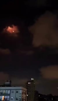 اكسل كامل • نيسان سيدريك • ٢٠٠١/٢٠٠٢