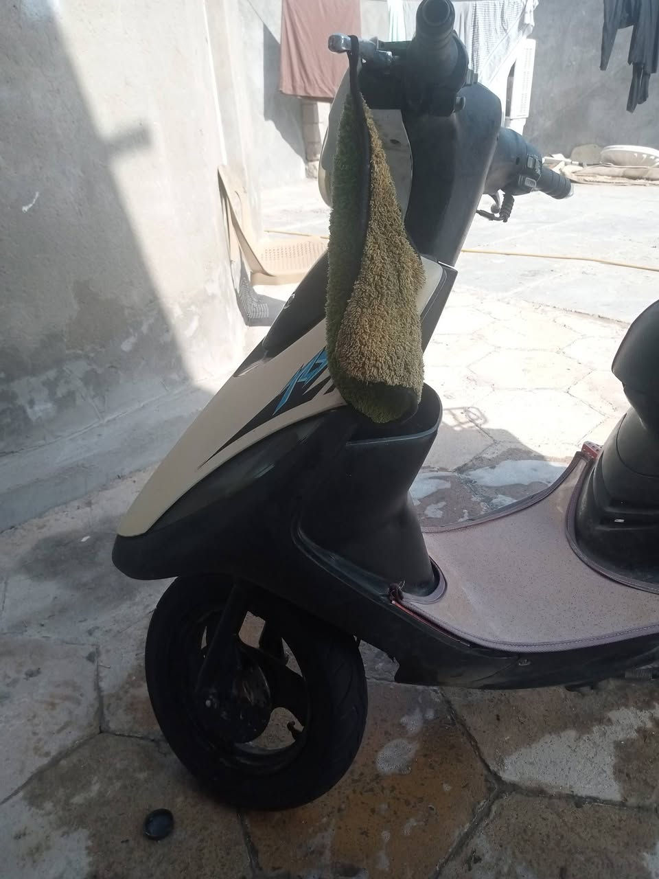 سلام عليكم للبيع دراجه ماكس عدله مكفوله محرك ناعم نهضه حلوه شاصي مكفول كهربائيات  شغاله  سلف هندر شغاله مناقصه شي مال جناي سعر 375 وبيه مجال لشراي هاذه رقمي للتواصل ***********
