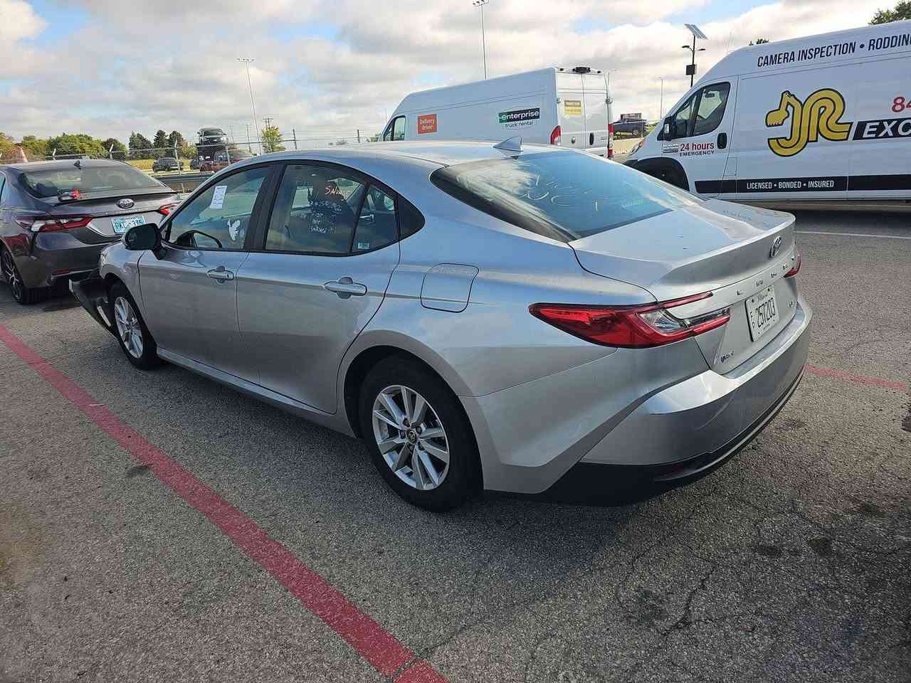 السلام عليكم
كامري ٢٠٢٥ هايبرد بدون ايرباك حادثها كلش بسيط حالياً موجوده بالحره ابيع مطروح ١٧٦ وبيها مجال
***********
