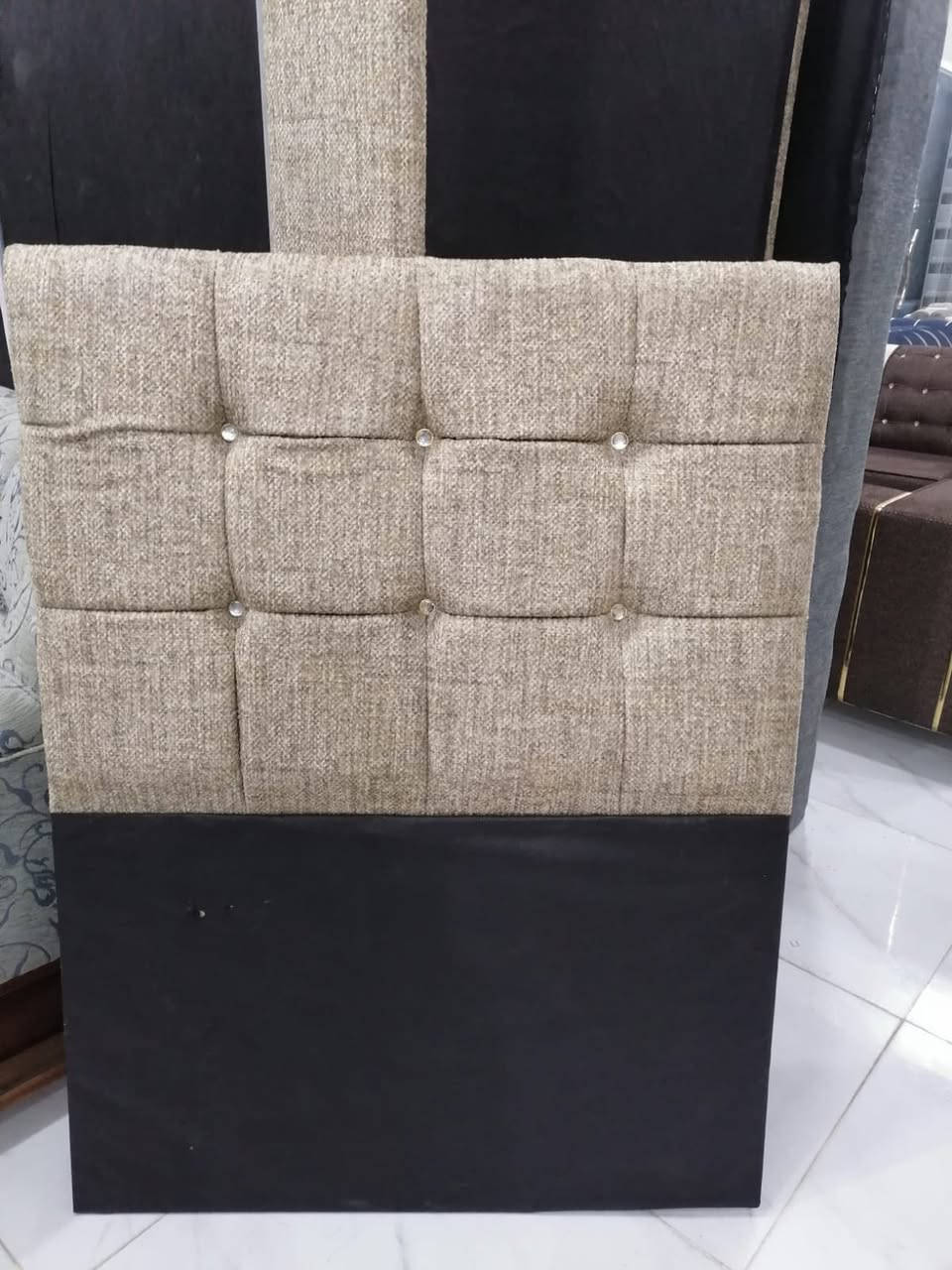 جرابي ام نفر سعر وحده ٧٥ جديد 
بيها لوان هواي 
للستفسار ع رقم ***********
