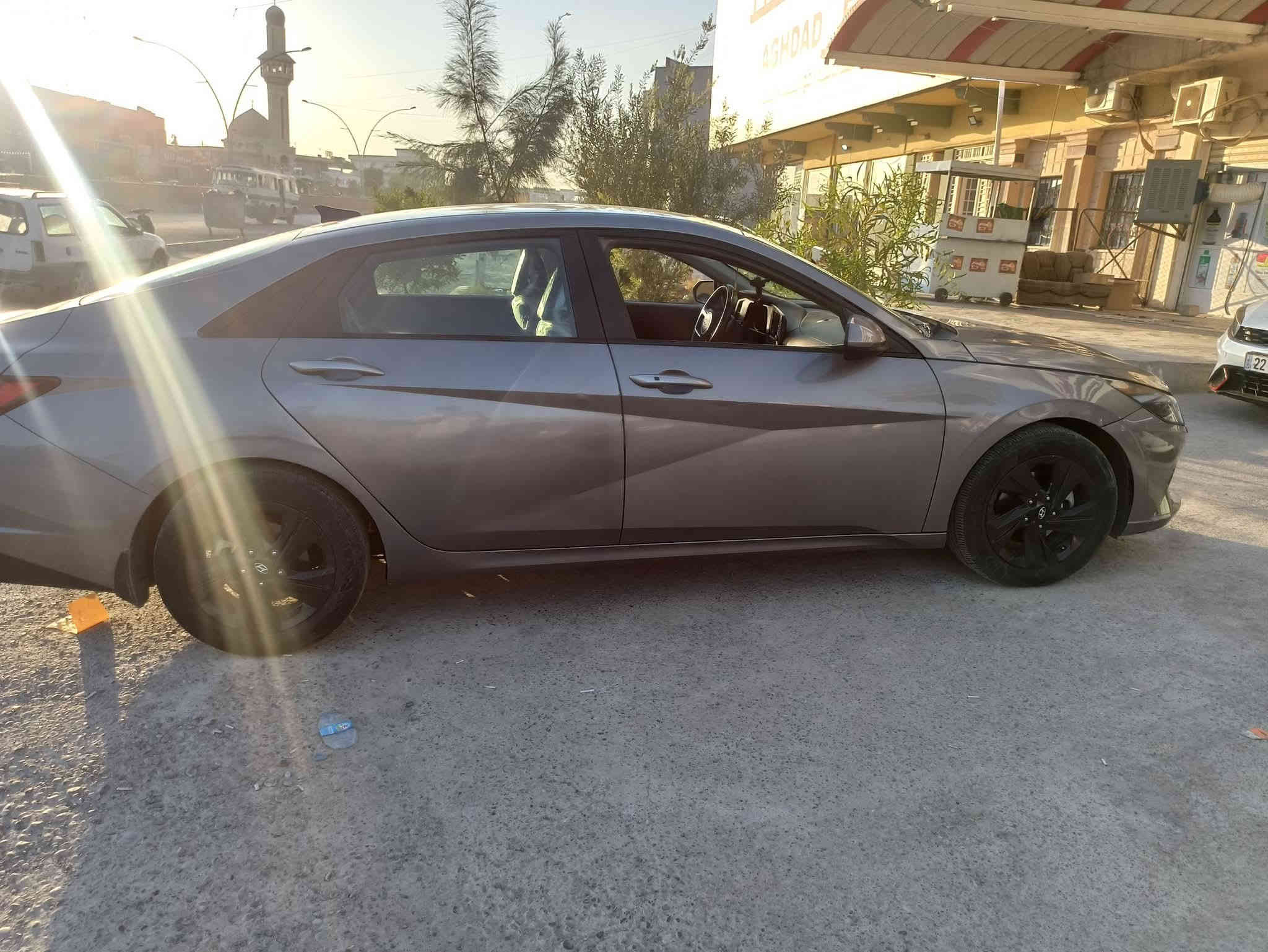 السلام عليكم
النترى أمريكي موديل 23 حادث بين الباب والجاملق طخه خفيفه بدون ايرباكات فول مواصفات عده الفتحه مكينه 2000دوش مكفوله مكينه وكير بلادي رقم اربيل باسمي السعر 153وبيها مجال للشراي العنوان بغداد قرب جامع النداء الشراي يتصل *********** ابوحيدر
