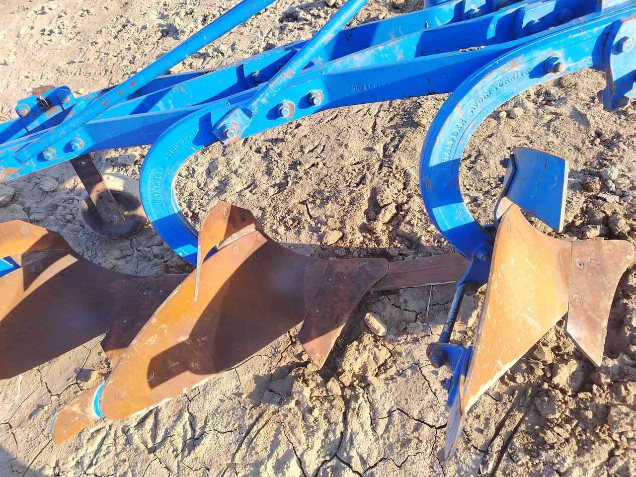 فدان البيع البير حجم 12 ***********
