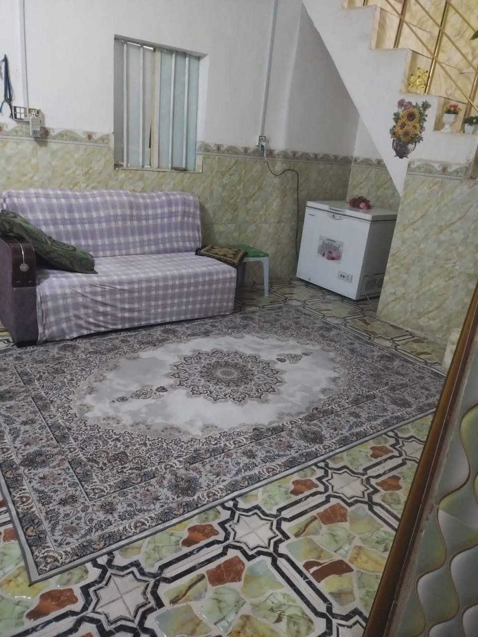 بيت الشعلة 
مساحة ٦٥ واقع حال ١٠٠ مربع
غرفتين صاله استقبال مطبخ صحيات تفاصيل خاص


**إذا كنت صاحب هذا الإعلان وتريد حذفه لأي سبب، رجاءا أرسل رسالة إلى الدعم الفني**
