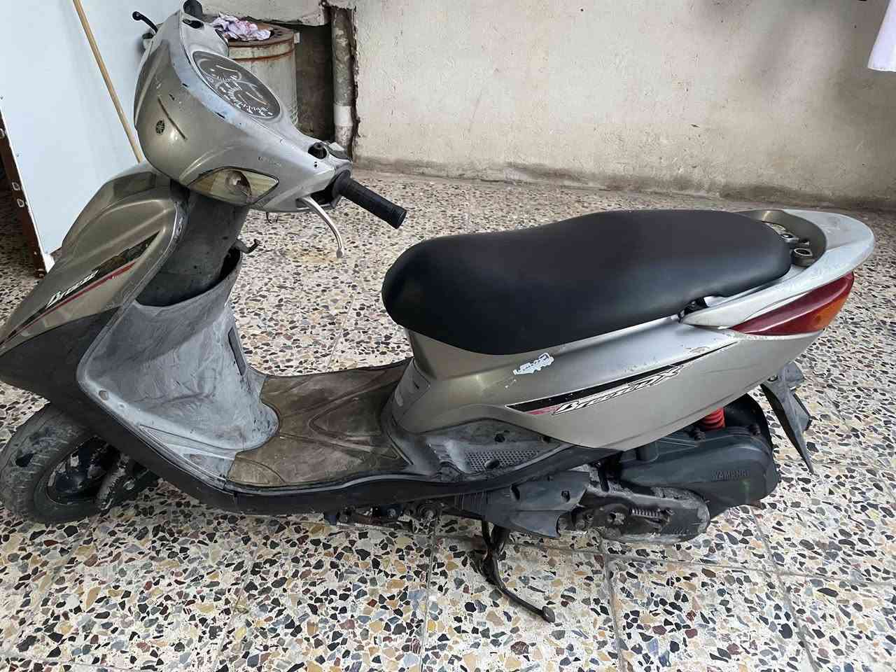 دراجه مال رمبة جديدة صارله شهر نازله كدامك المكاتبة شكد صارلها سعر 800 شراي يتفضل ***********
