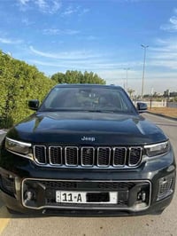جيب كراند شيروكي اوفرلاند  5 راكب  الموديل : 2023 .  اللون : اسود   ال...
