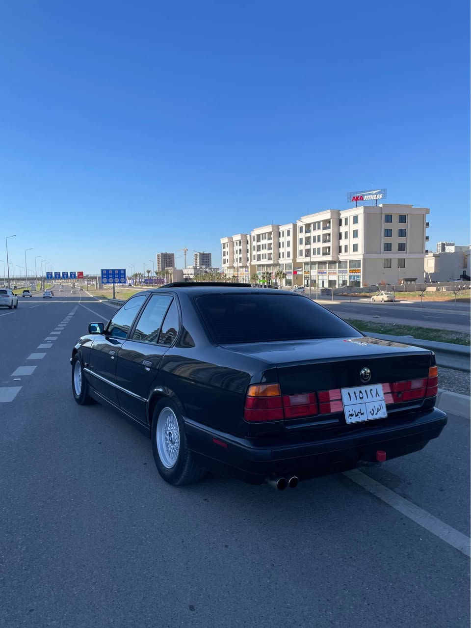 بیئێم ٥٢٥ گێر حادی  مۆدێل ١٩٩١ بۆ فرۆشتن سەیارەکە تابڵێ خاوێنە هەموو گیانی بەشەرت گێر مەکینە تەقەو رەقە کارابای بەشەرت تەبرید لەگەڵ سلف ئیش دەکا  چوار تای لۆکی لە ژێرە سەیارەکە تازە و نوێیە بەشەرت. سحری ٧٥ وەرەقە و مەجالێکی کەم سەیارەکە ٥ وەرەقە خەرامەی لەسەرە پاش محامەلە دەگەرێنمەوە  

*********** أربيل, العراق
