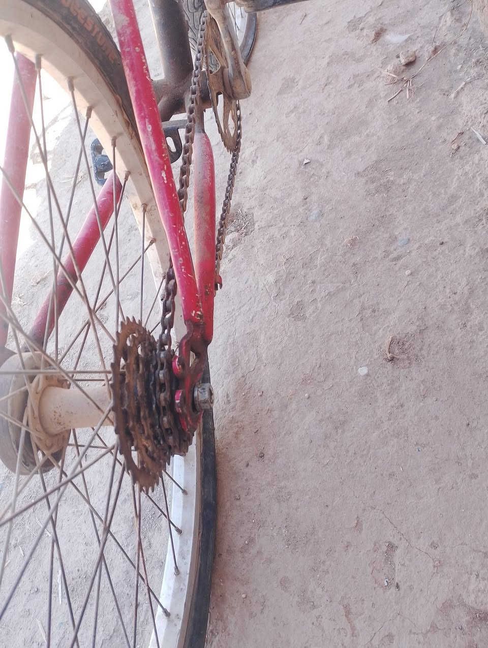 بايسكل للبيع عايزو ويل ورة واصطوبات والباقي كلشي مابي حجم 22 السعر 30وبي مجال شوية


**إذا كنت صاحب هذا الإعلان وتريد حذفه لأي سبب، رجاءا أرسل رسالة إلى الدعم الفني**