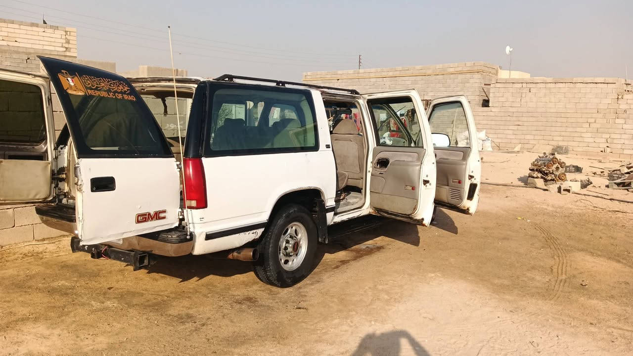 سلام عليكم يوكن البيع موديل 1992 سياره محرك 350 وكير 1000 مكينه وكير كفاله حداده كهربيات من طول الطول كلهاا شقاله تبريد ثلج سياره خير من الله سياره تخم تاير  مكفوله من صبق سياره بلاديه سعر 35 وبيها مجال بصيط الرقم ‏‪***********‬‏ مكان السياره البصره الزبير رقم السياره بغداد الماني
