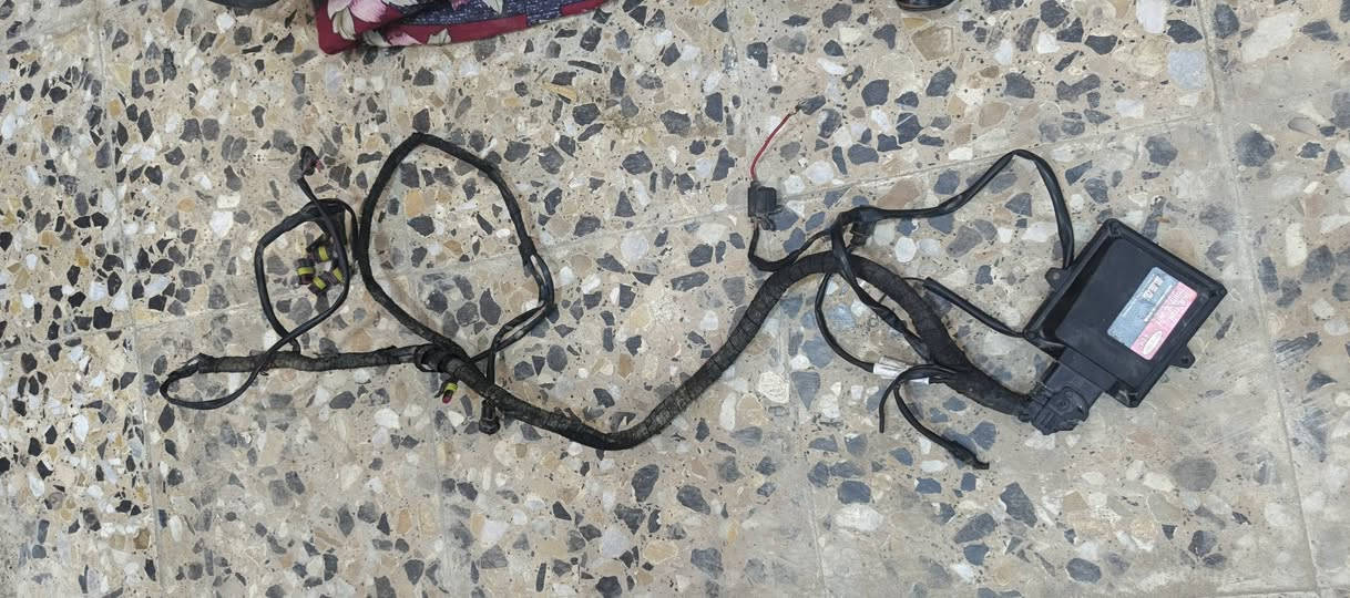 السلام عليكم
منظومه غاز ايطالي 🇮🇹
مكفوله من كلشي عقل نوزلات ضفيرة كله شركه 4 سلندر 
المنظومه مستخدمه فقط 3 اشهر
المنظومه اكفله تروح من يمي بس اتشدهة غير هاي ميحتاجله شي  
السعر 300 وبيه مجال 
***********
