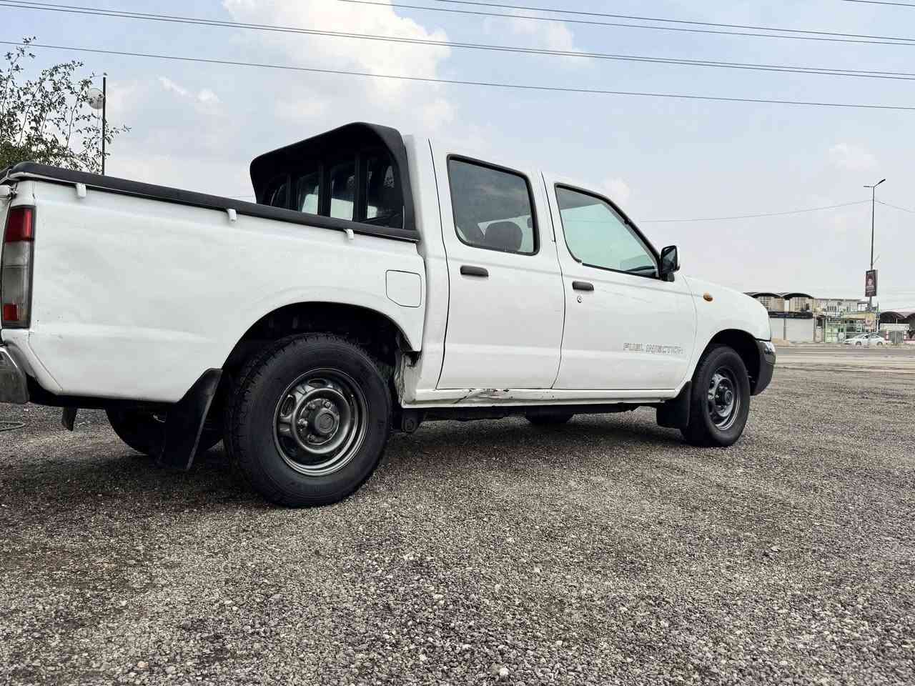 السلام عليكم 
نيسان بيكم موديل ٢٠٠٨ للبيع 
السياره مال مزاد معاملتها كامله تستلم رقم جاهز 
السياره بيها صبغ حزام بيها طخه خفيفه يم العتبه مال الباب الورا من جه العبري 
تخم تاير تبريد ثلج كهربائيات شغاله 
السياره كامله مكمله 
السعر ٨٥ وبيها مجال حق الجيه
مكان السياره النجف الاشرف 
الرقم كربلاء 
رقم صاحب السياره ***********
