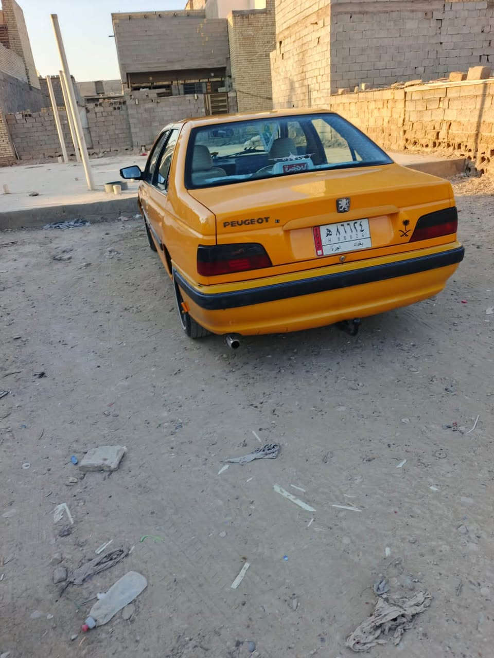 السلام عليكم بيجو باص موديل 2018سياره نضيفه و كامله تبريد تدفئه  شغال  مكان بغداد فلكه حي النصر (مطلوبه هيهئ5سنوات) سعررر(50) وبيه مجال الرقم ***********
