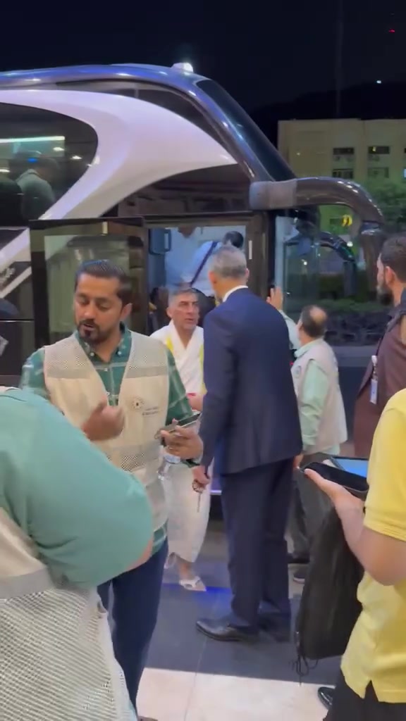 بتاريخ 5/1 انطلقت أولى قوافل هئيه الحج والعمره مكتب بغداد الثالث  جوا قافله المتعهد السيد علي البطاط  الى بيت الله  لأداء مناسك الحج الأكبر 
ومن الله التوفيق 
جانب من التغطيه الصوريه  للتوديع  والاستقبال  لقافلتنا ببركه الصلاه على محمد وآل محمد


**إذا كنت صاحب هذا الإعلان وتريد حذفه لأي سبب، رجاءا أرسل رسالة إلى الدعم الفني**