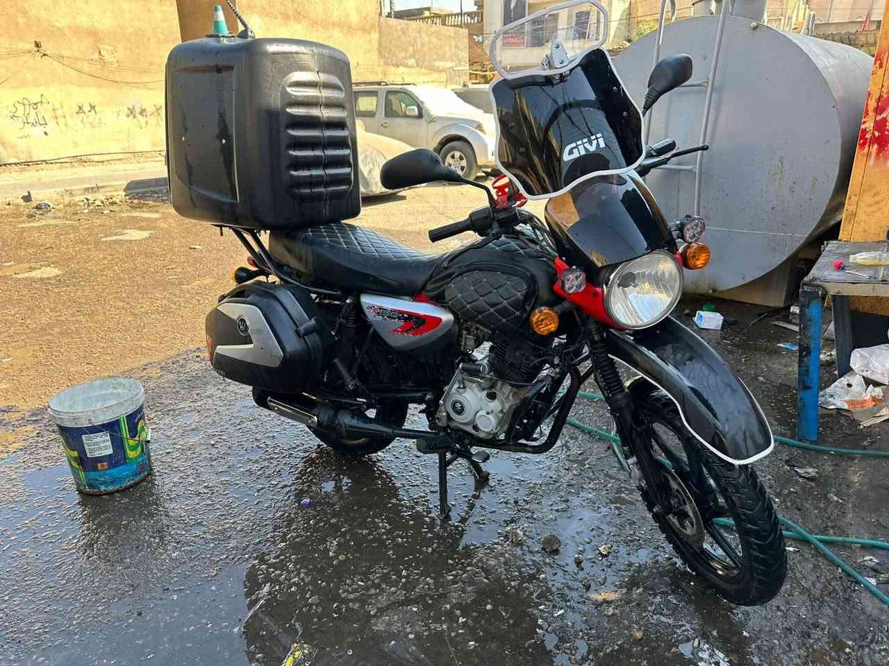 سلام عليكم ورحمه الله وبركاته دراجه بوكسر للبيع موديل 21 شهر 11 نازله بل 22 دراجه مجفته تجفيت شركه الله شاهد جيب فيتر وياك وتعال افحص الدراجه مكفوله لا تنقيص ولا تبخير الدراجه شلعه ومعدل يشك الكاع سعره 1650 وبيه مجال حك الجيه الدراجه اوراق أصولي لا سكنر ولا شي رقم الهاتف *********** العنوان بغداد مدينه الصدر
