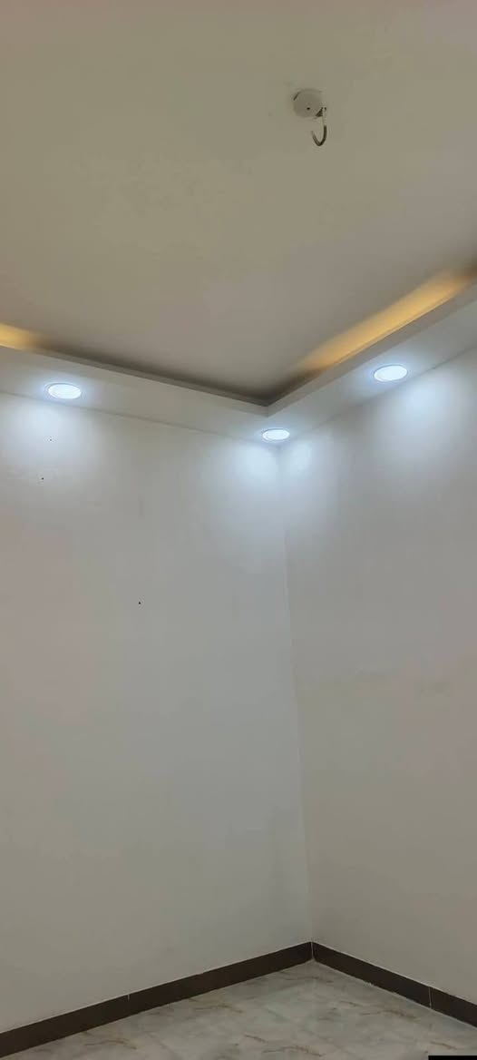 سلام عليكم بيت البيع بحي الوفاء مساحه 50 زيرز بيت سعره 95 وبي مجال اللاستفسار مكتب  بركات ام *********** طابقين بيت
