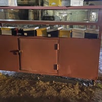 بصطية للبيع جديدة البارحة خلصت حدادة وصبغ. السعر ٣٠٠الستفسار 077800681...