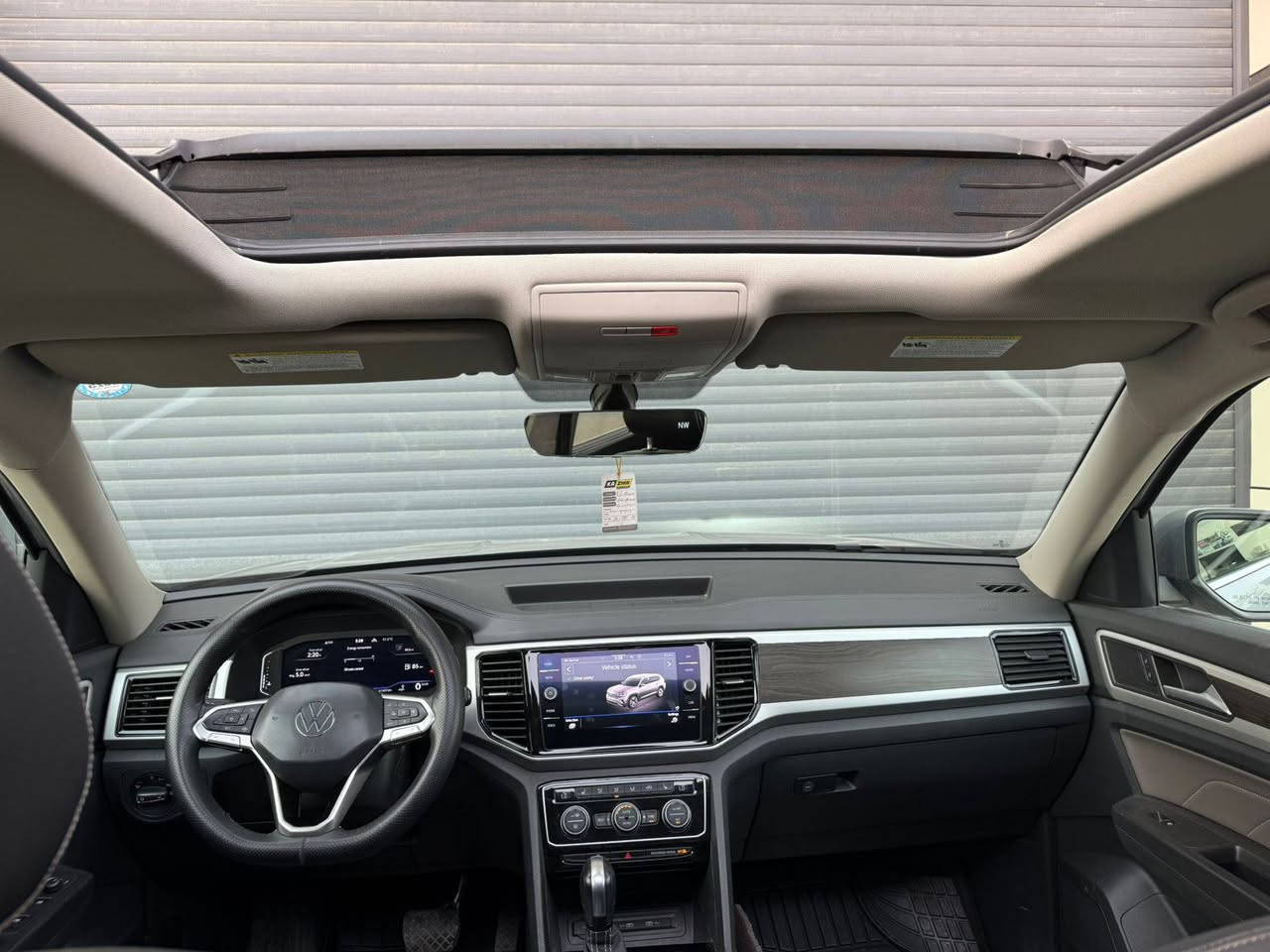 فولکسواگن ئەتلەس 2022 se فول مواسەفات 
تەنها 33 هەزار مایل رۆیشتتوە 
کوشن ڤی ئای پی 
٣ ریز کوشن
پانۆراما دەبل ئەکسل 
یەک پەلە لە بۆنیت بۆیاخە بێ ناوگرتن 
ئیرباگ  شەریکە بۆ دانراوەتەوە 
هەموو شتیکی بەشەرت

نرخ : خاڵێک دابنێ لە کۆمێنت بە تایبەت دێت 🤖 

هیچ مەسروفێکی تیا نییە
بە ناوی خۆمەوەیە

بۆ زانیاری زیاتر پەیوەندی بکە بە خاوەنی 

***********
