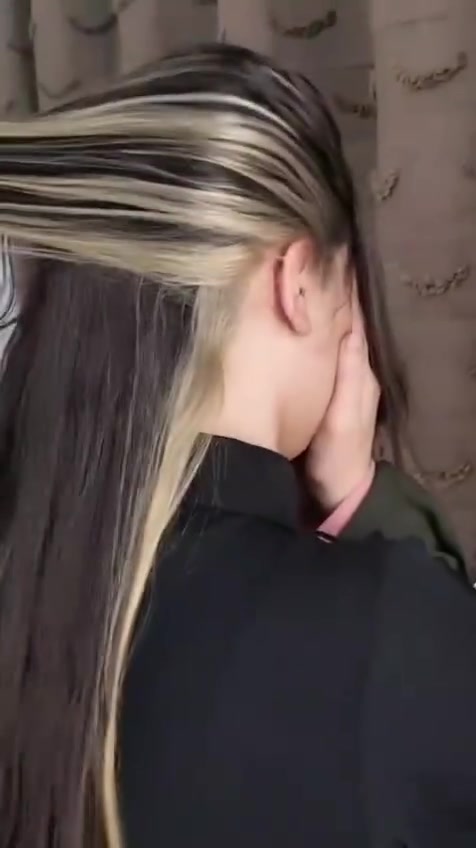 السلام عليكم حفافة ميش تاتو فلر وشم تسريح تنظيف بشرة بدكير منكير اي شي بالج هنا تلكي وشغل مناسب ومضمون***********
