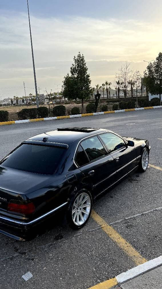BMW E38 نوع كاسيحه موديل 1995 حجم 730 نوع محرك V8 گير محرك تحويل وكاله بشرت تبريت  ستيرن M نشره سقف روزرايس .سعر 65 .3$ غرهمه ينزل سعر رقم *********** واتس اب ***********.شغال بيها ظرب چملوغ ورا دهوك, العراق
