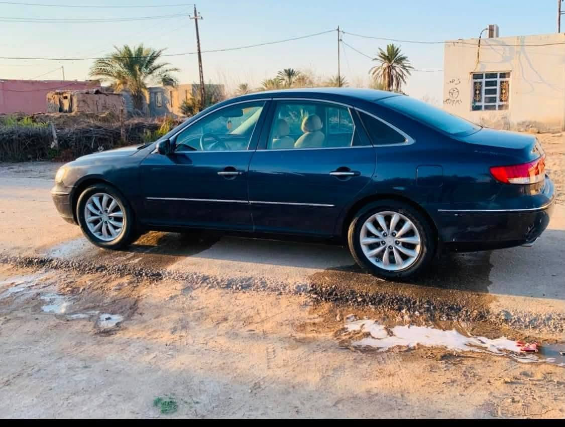 السلام عليكم هونداي ازيره لبيع موديل 2007 وارد أمريكي ضربته خشم الجاملغ المامي فقط محرك 6سلندر رقم بغداد دولي بسمي سياره جاهزه حداديه تخم  تبريد ثلث قطع شغال كشنات جلد كهربائي مكاني ناصريه 
***********
