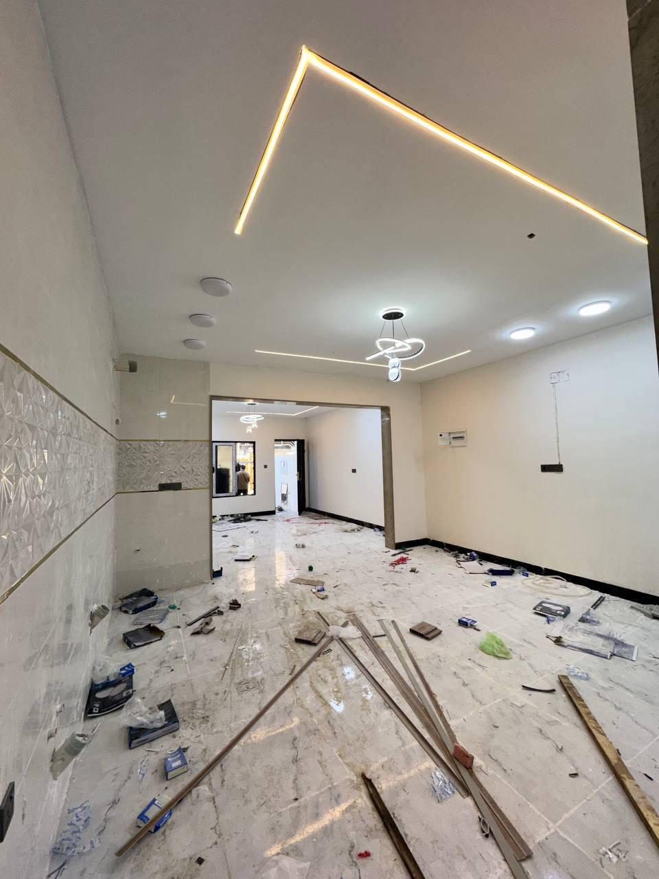 دار للبيع ( يصلح للاستثمار )
الموقع : حي الصديق الاولى
المساحة : 100 متر
الواجهه : 5 متر
الاتجاه : غروب
الدار معزول ب درج خارجي
الطابق الاول : غرفة نوم وهول واستقبال ومطبخ وصحيات
الطابق الثاني : غرفة نوم وهول واسقبال ومطبخ وصحيات
نستقبل عروضاتكم في اغلب مناطق الجانب الايسر
للاستفسار مراجعة مكتب المدينه سايدين الصديق قرب مرطبات البحرين 
***********
***********

لمعرفة السعر الانضمام إلى قناتنا في التليكرام عبر الرابط ادناه 

https://t.me/al_madena
