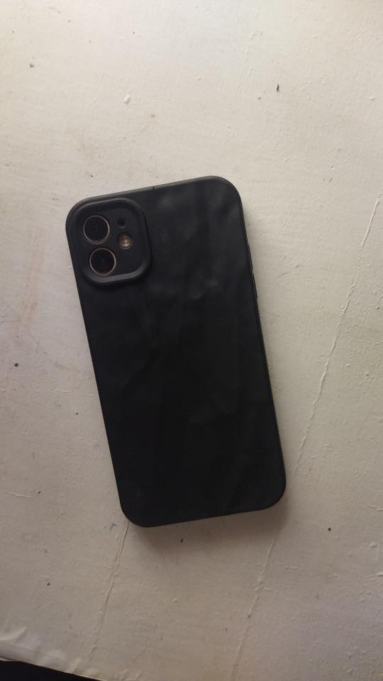 السلام عليكم 
آيفون  ١١ العادي 
مبدل فقط بطاريه وتقرا ١٠٠
ذاكرة ٢٥٦
فيس إيدي بشكل 
الدكم مال الصوت متحركه من مكانها ماتشتغل
الظهر بي أضرار 
السعر ٢٠٠ وبي مجال للشراي
للتواصل 

***********
واتساب فقط 

ماعندي توصيل 
مكاني بغداد
