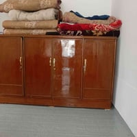 بوفية • مترتين • نضيفة