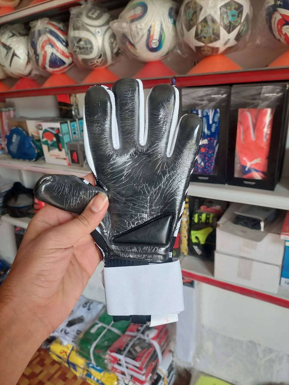 جفوف ب12 الزوج
قياس 8 و 9 و 10

عنواننا ذي قار / الفهود / المچري /قرب مدرسه ابي العلاء المعري
واتساب ***********
يوجد خدمة توصيل
