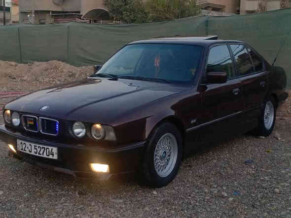 السلام عليكم 
بي ام 530/8
موديل 1994
صبغ جماليه 
بجم عريض 
مكينه وكير شرط 
طخم تيرات جديد 
داخل جلد صاج دبل جكمجه
تبريد شرط 
مسجل وسستم سماعات ومضخم صوط جديد
ويل خليه شرط مال كصه 
رقم انكليزي
للاستفسار اكثر الخاص مفتوح 
***********
***********
