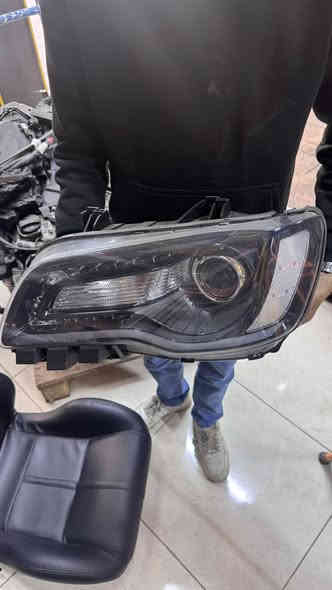 السلام عليكم 
متوفر
لايتات كرايسلر c300 موديل 14 وفوك
بكلايتات كرايسلر c300 موديل 14 وفوك
دعامية امامية ام الرادار كاملة وي الشباك والبروجكترات موديل 14 وفوك
قبغ ايرباك ستيرن 
صدر امامي خلفي
بروجكترات دعامية امامية
المكان : نفق الشرطة مقابل الكنيسة محل راو موتورز
0780 399 2847
