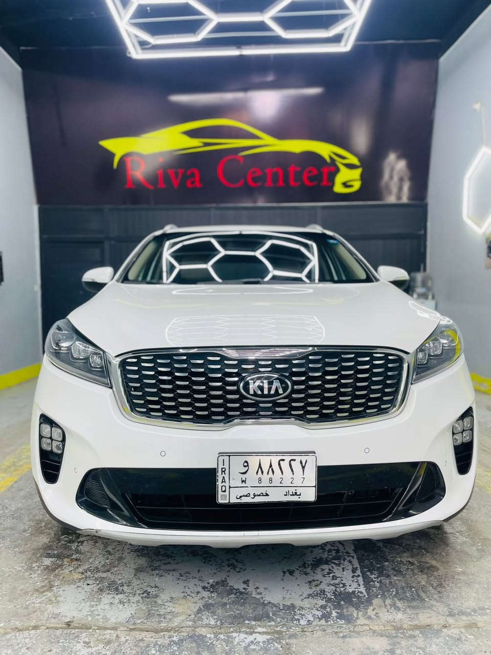 السلام عليكم اخوان وحياكم الله..
سورنتو خليجي 2018 شكل 2020 اخذتها زيرو على ايدي 
ماشية 115 الف كيلو...بيها دك جرس تنبيه من تمشي 120 كيلو
مواصفاتها معروفة 6 سلندر ..كير 8 سرع والى باقي المواصفات
مكفولة...كير ..محرك ..حادث..تبديل..فقط بيها باردين..
الاول ..جامرلوغ الايمن اصبعين
الثاني اسفل باب السائق..شبرين
ادامة كاملة..صدر..تايرات تبديل جديد.حمام وبوليش
السيارة جاهزة من كل النواحي..
السعر 230$


**إذا كنت صاحب هذا الإعلان وتريد حذفه لأي سبب، رجاءا أرسل رسالة إلى الدعم الفني**