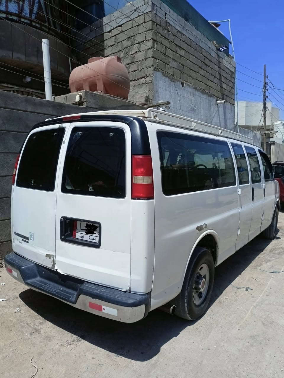 سلام عليكم
فان موديل 2008 , مكينة 6100 
گير 1000 ، تبريد شغال ، وحداديه صافيه 
خط كربلاء-بصرة ، كفاله من الحادث سنويتها مامنتهيه
السعر 90 ورقه وبيها مجال بسيط
رقم الهاتف : ***********
