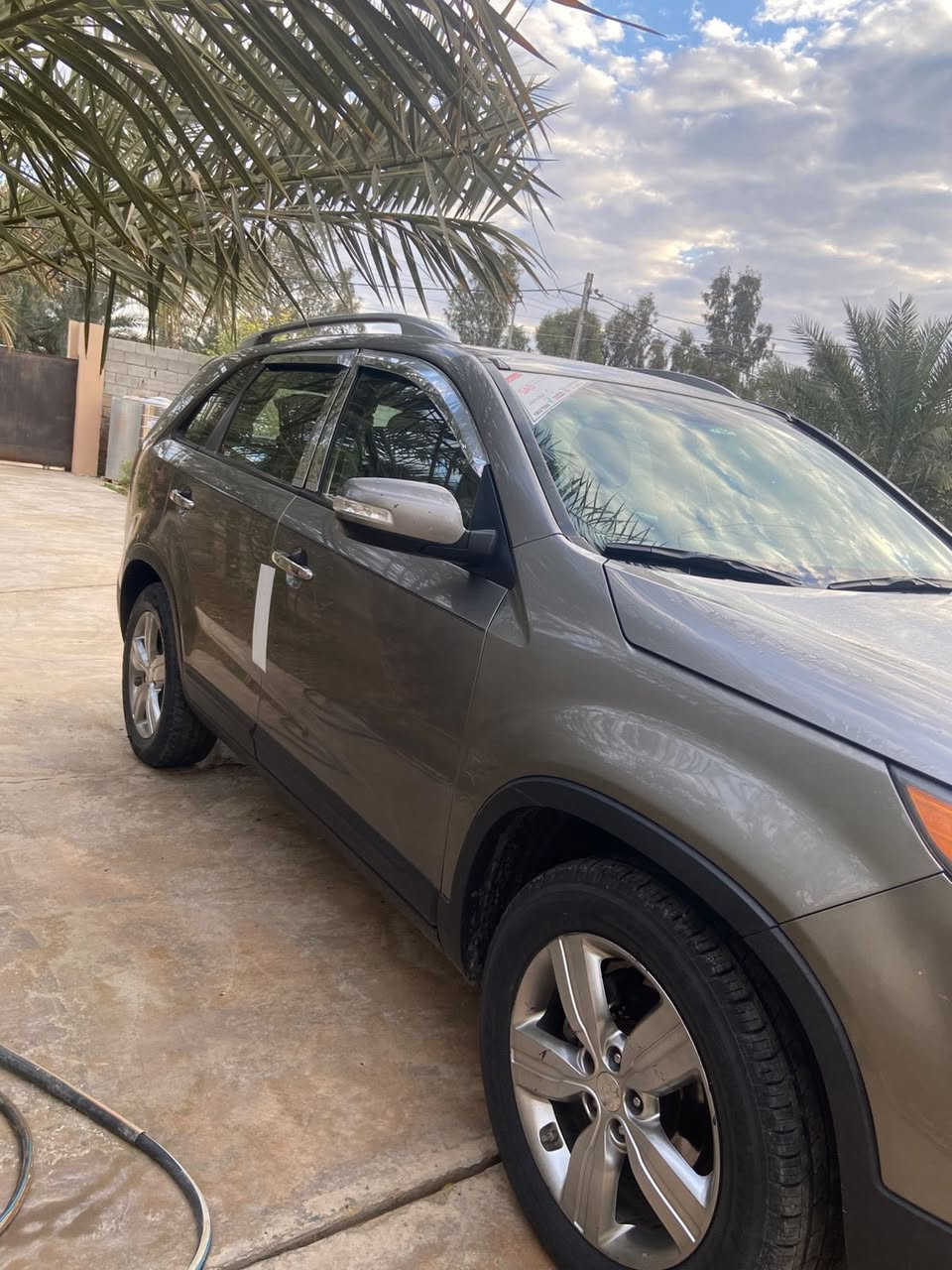 السلام عليكم للبيع سورنتو 2013 امريكي فول فول  مواصفات محرك 6 سونار موجود .*********** اراوس بسورنتو من 16 -20
