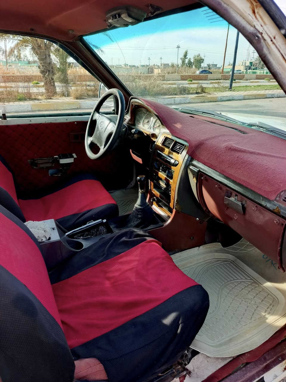 السلام عليكم
للبيع فقط دير 2008 منفيس 
اوراق كركوك شرط الوكاله
گير محرك شرط
صدر جديد 
تايرات طخم جديد
كهربائيات كلها شغاله
تدفئه نار 
السعر 32 وبيها مجال
اتصل وتدلل ***********
