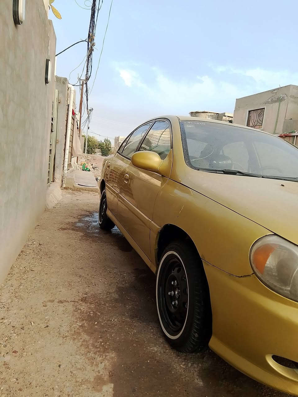 السلام عليكم للبيع كيا ريو موديل 2000  مصبوغة عام جمالية مكينة 1600مسكر جديدة صدر جديد تخم تاير باتري دوشة كلة جديد رقم بغداد سنوية 28 السعر 33 وبي مجال للستفسار اتصل علة الرقم ***********
