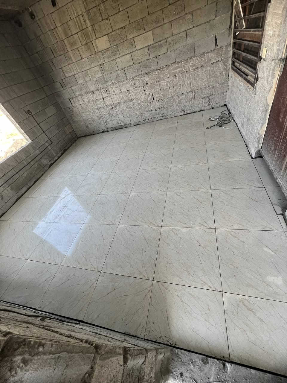 سلام عليكم اسطه سيراميك  وبنفس الوقت اسطه مغربي متفرغ حالين شغل هندسي   ***********
