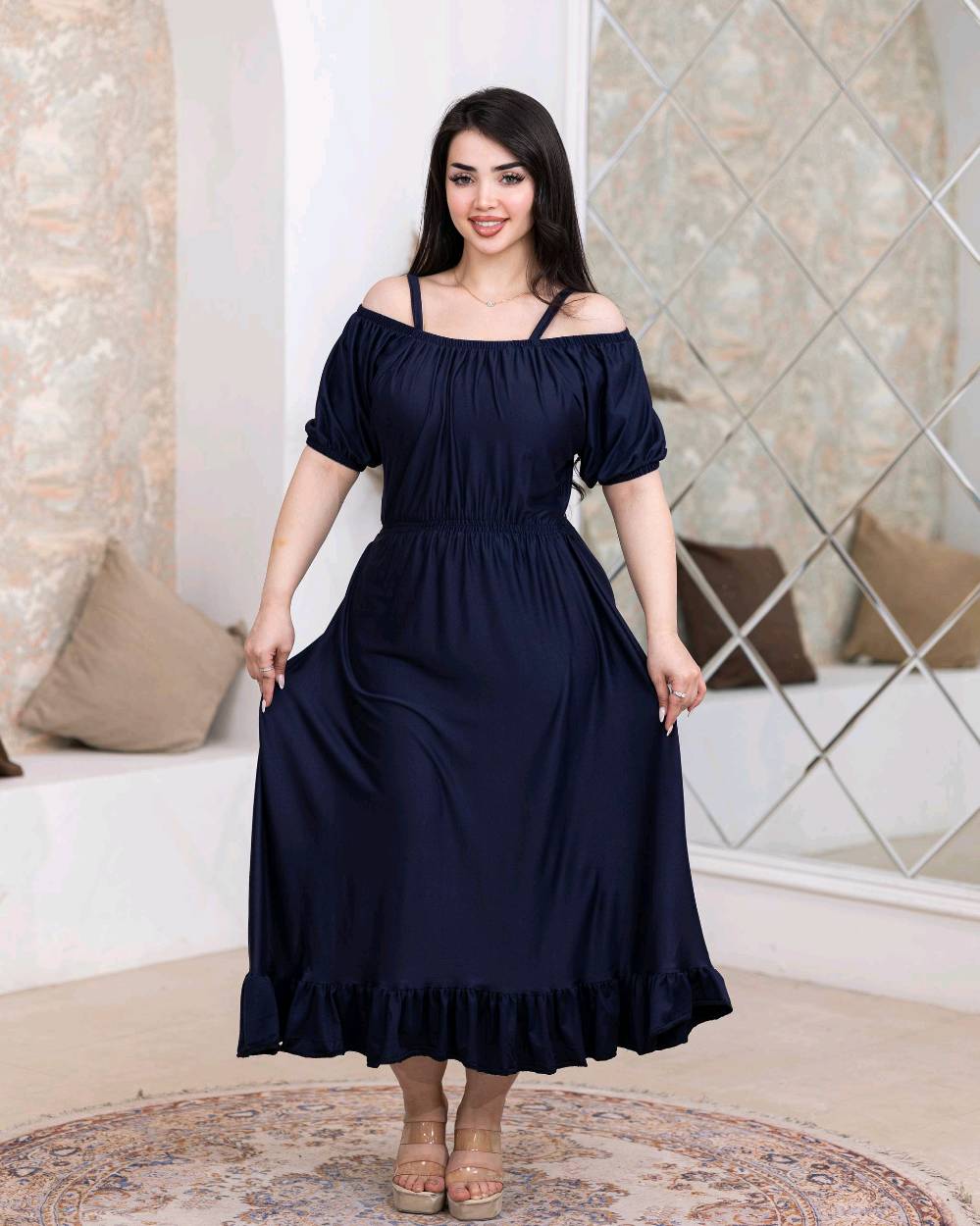 فستان بحري 

خامة زبدة تركي شرط الفحص 

فري سايز لحد ٨٥
